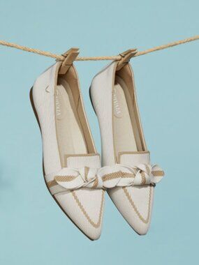 Like New Vivaia Pointed-Toe Bow Loafers (Michelle 2.0) in Ivory Nude